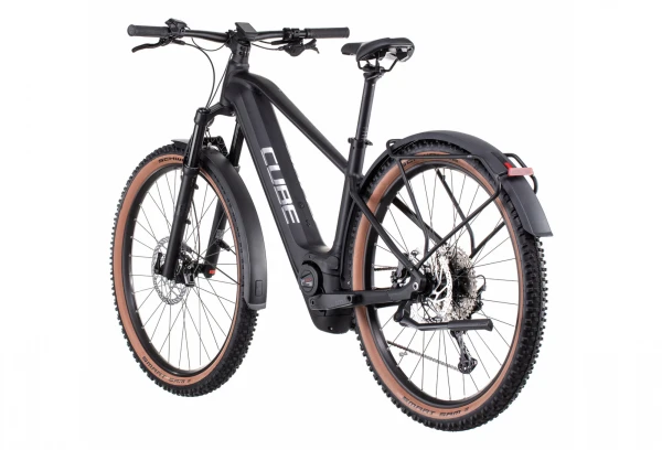 VTT Électrique Semi-Rigide Cube Reaction Hybrid SL 750 Allroad 29 Shimano Deore/XT 12V 750 Wh 29'' Noir Metal 2022 7 VTT Électrique Semi-Rigide Cube Reaction Hybrid SL 750 Allroad 29 Shimano Deore/XT 12V 750 Wh 29'' Noir Metal 2022 – Image 5