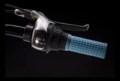 VTT Enfant 2020 Trek Precaliber 20'' Shimano Tourney 7V Blanc/Bleu -Vélo Soldes unnamed file 2687