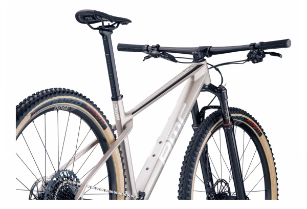 VTT Semi-Rigide BMC Twostroke 01 Three Sram GX Eagle 12V 29'' Gris Arctic Silver Prisma 2023 8 VTT Semi-Rigide BMC Twostroke 01 Three Sram GX Eagle 12V 29'' Gris Arctic Silver Prisma 2023 – Image 6
