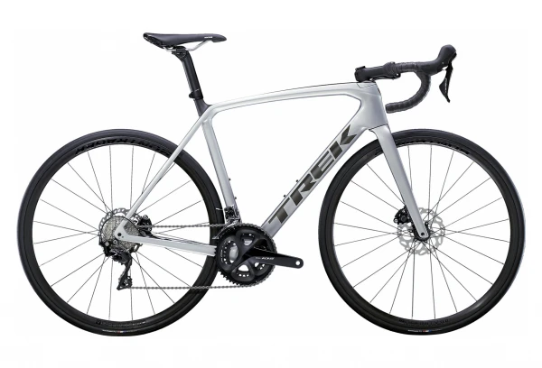 Vélo De Route Trek Emonda SL 5 Disc Shimano 105 11V Lithium Quicksilver/Brushed Chrome 2022 2 Vélo De Route Trek Emonda SL 5 Disc Shimano 105 11V Lithium Quicksilver/Brushed Chrome 2022
