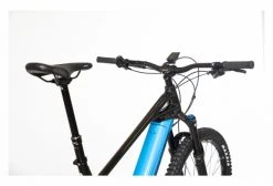 VTT Électrique Tout-Suspendu Mondraker Crafty SE Sram GX/NX Eagle 12V 625 Wh 29'' Noir Bleu 2022 19 VTT Électrique Tout-Suspendu Mondraker Crafty SE Sram GX/NX Eagle 12V 625 Wh 29'' Noir Bleu 2022 -Vélo Soldes unnamed file 4157