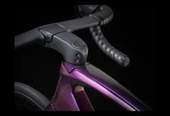 Vélo De Routre Trek Madone SLR 6 ETap Sram Rival ETap AXS 12V 700 Mm Violet Amethyst 2023 -Vélo Soldes unnamed file 4380