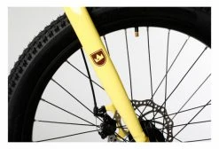 VTT Enfant Scamp Highfox MicroSHIFT Mezzo 8V 24'' Marron Jaune 2022 Vert / Kaki -Vélo Soldes unnamed file 4940