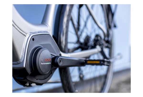 Vélo De Ville Électrique Trek Verve+ 2 Lowstep Bosch 400wh Shimano Altus 9V Matte Gunmetal 2021 Gris 4 Vélo De Ville Électrique Trek Verve+ 2 Lowstep Bosch 400wh Shimano Altus 9V Matte Gunmetal 2021 Gris – Image 2