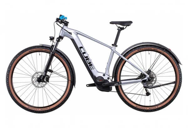 VTT Électrique Semi-Rigide Cube Reaction Hybrid Performance 625 Allroad Shimano Alivio 9V 625 Wh 29'' Argent Polar 2022 6 VTT Électrique Semi-Rigide Cube Reaction Hybrid Performance 625 Allroad Shimano Alivio 9V 625 Wh 29'' Argent Polar 2022 – Image 4