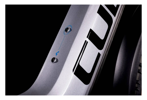 VTT Électrique Semi-Rigide Cube Reaction Hybrid Performance 625 Allroad Shimano Alivio 9V 625 Wh 29'' Argent Polar 2022 10 VTT Électrique Semi-Rigide Cube Reaction Hybrid Performance 625 Allroad Shimano Alivio 9V 625 Wh 29'' Argent Polar 2022 – Image 8