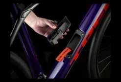 Vélo De Route Trek Domane SL 6 Disc Shimano Ultegra R8000 Purple Abyss/Trek Black 2021 -Vélo Soldes unnamed file 7704