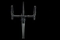 Vélo De Route Trek Emonda SL 6 Disc Shimano Ultegra 11V Lithium Grey/Brushed Chrome 2021 Noir / Rouge -Vélo Soldes unnamed file 8604