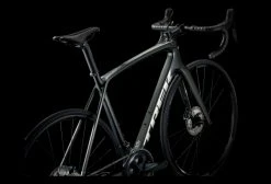 Vélo De Route Trek Emonda SL 6 Disc Shimano Ultegra 11V Lithium Grey/Brushed Chrome 2021 Noir / Rouge -Vélo Soldes unnamed file 8610