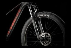 VTT Semi Rigide Trek Roscoe 6 27.5+ Shimano Deore 10V Lithium Grey/Cobra Blood 2021 Gris / Rouge 15 VTT Semi Rigide Trek Roscoe 6 27.5+ Shimano Deore 10V Lithium Grey/Cobra Blood 2021 Gris / Rouge -Vélo Soldes unnamed file 8646